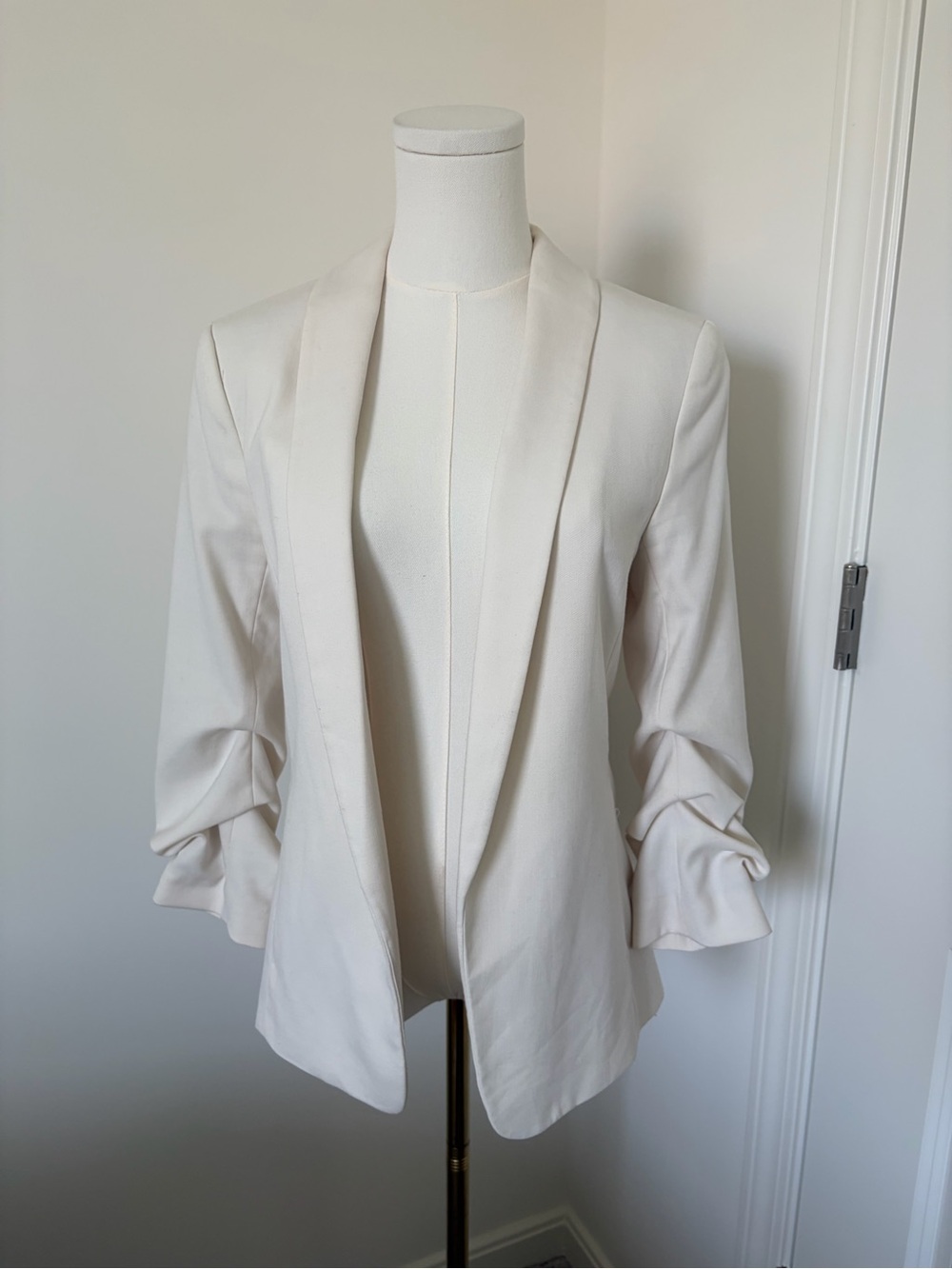 H&M Ivory Open-Front Blazer with Ruched Sleeves